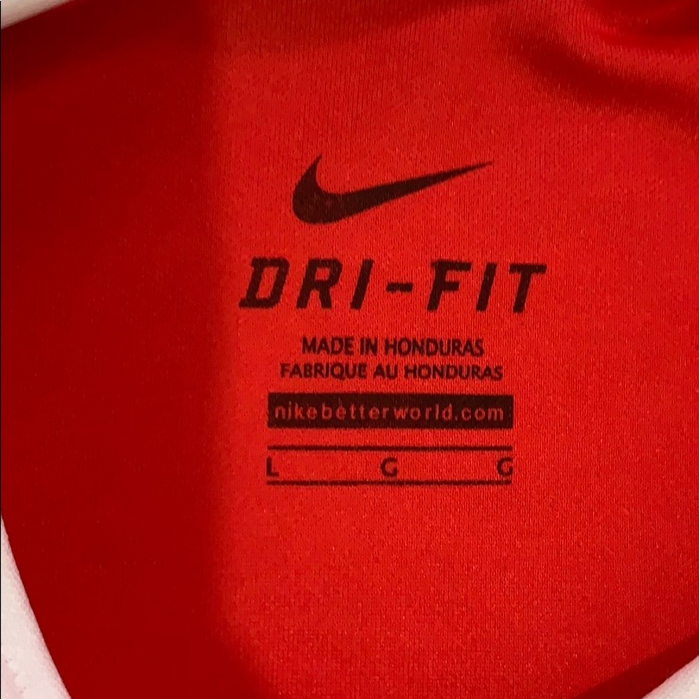 Red tee - Picture 4 of 4